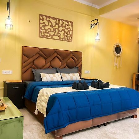 Atharva'S Homestay By Goaround Homes - Nehru Enclave Metro, South Delhi นิวเดลี ภายนอก รูปภาพ