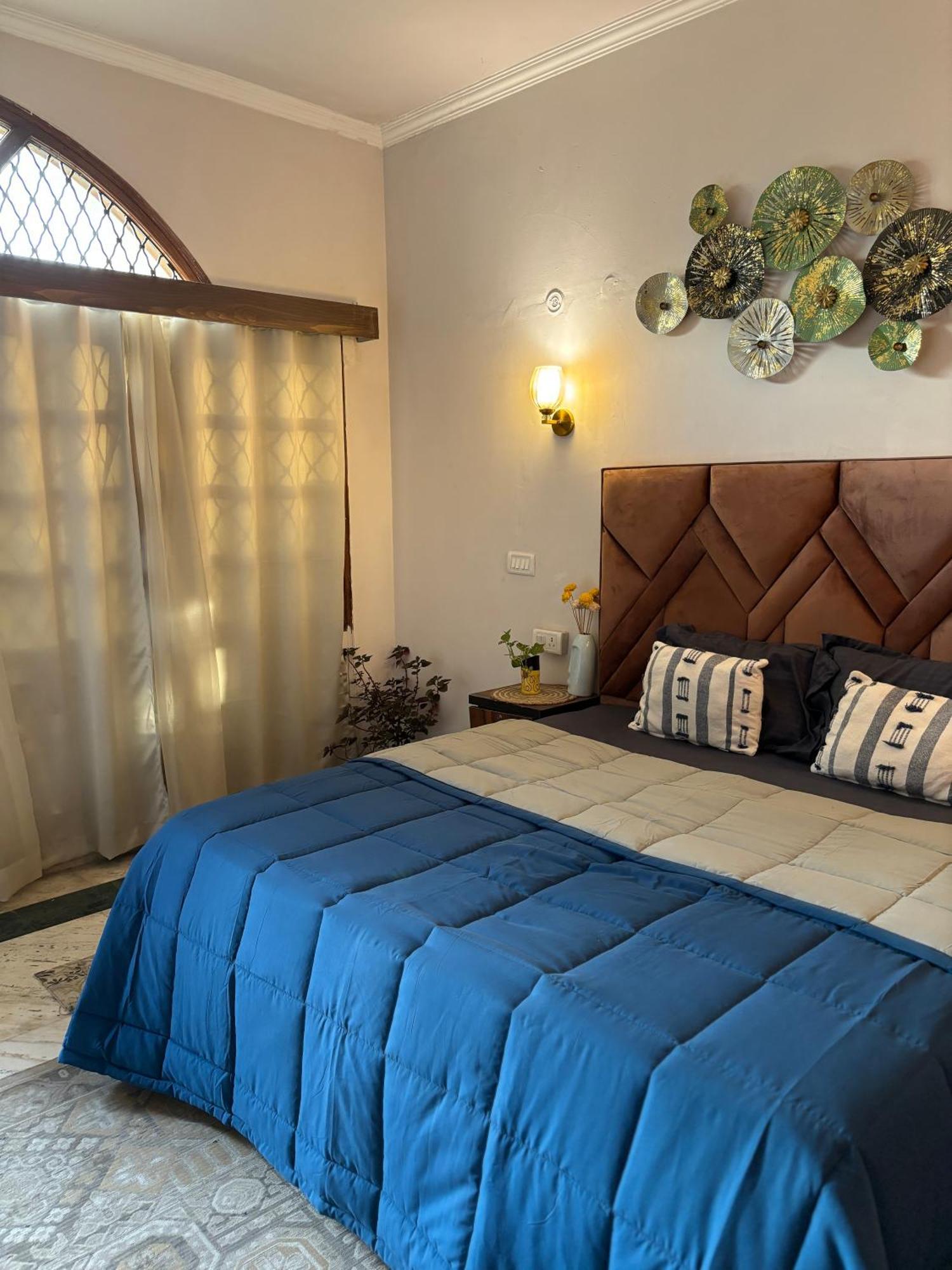 Atharva'S Homestay By Goaround Homes - Nehru Enclave Metro, South Delhi นิวเดลี ภายนอก รูปภาพ