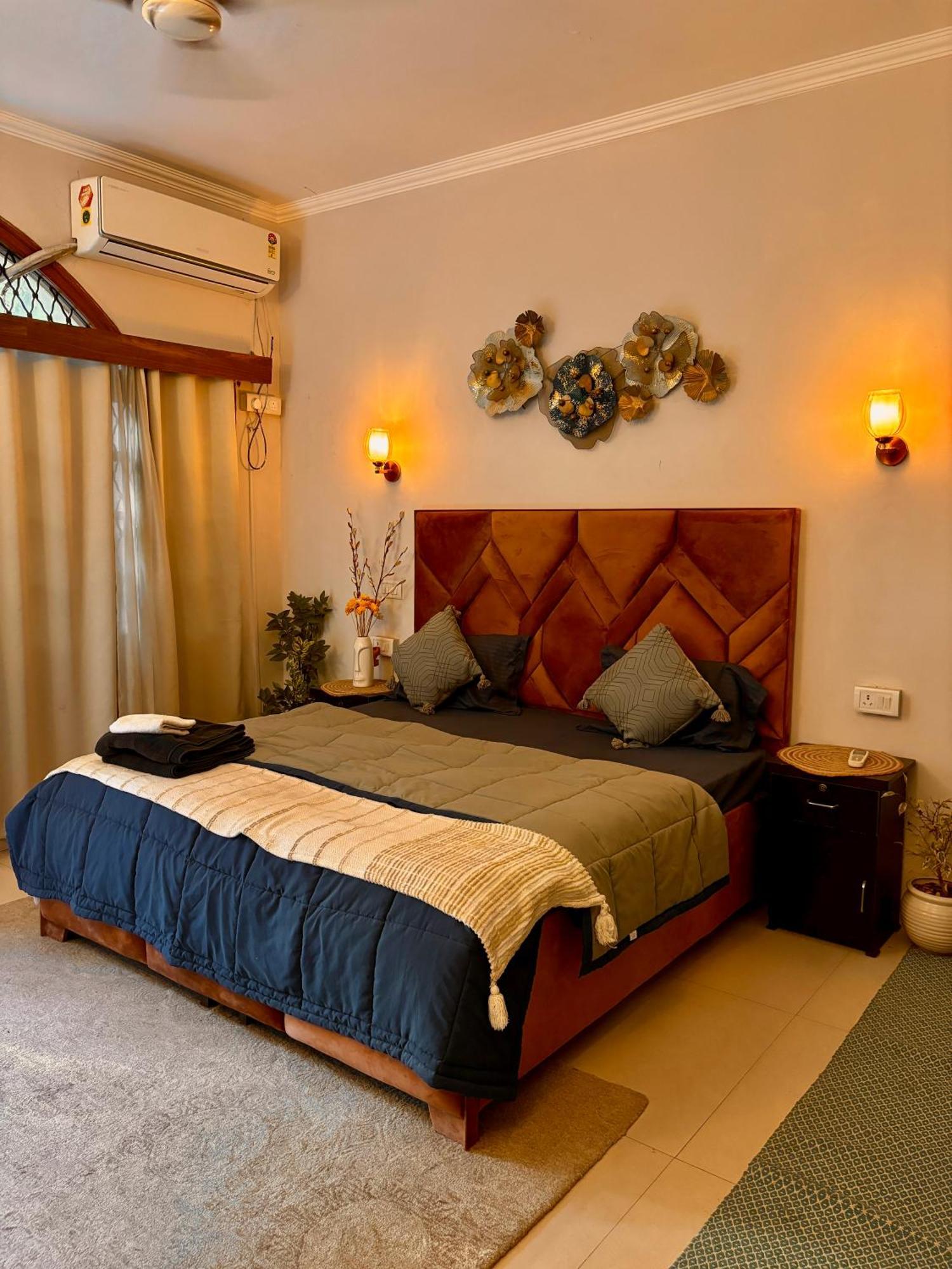 Atharva'S Homestay By Goaround Homes - Nehru Enclave Metro, South Delhi นิวเดลี ภายนอก รูปภาพ