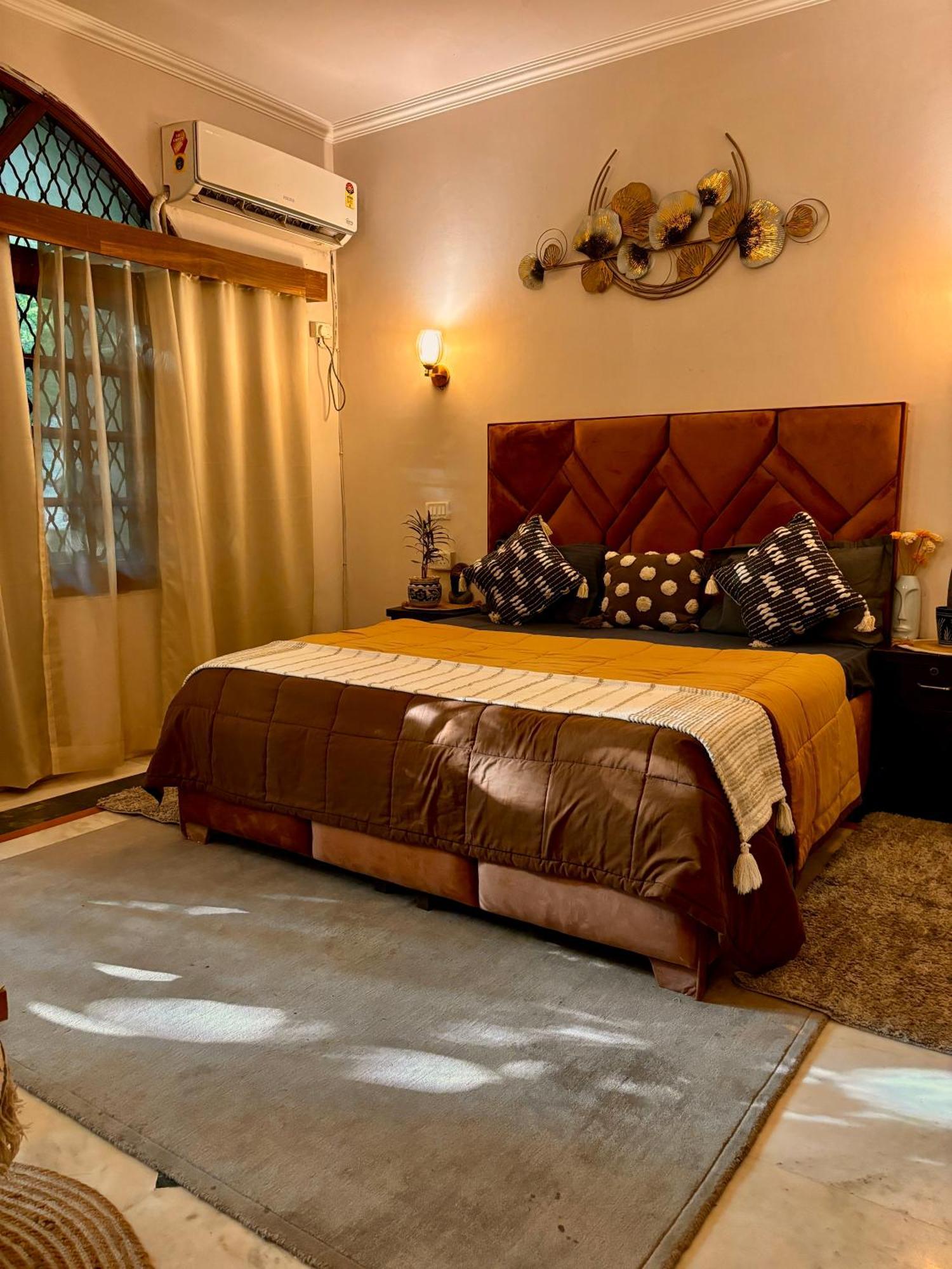 Atharva'S Homestay By Goaround Homes - Nehru Enclave Metro, South Delhi นิวเดลี ภายนอก รูปภาพ