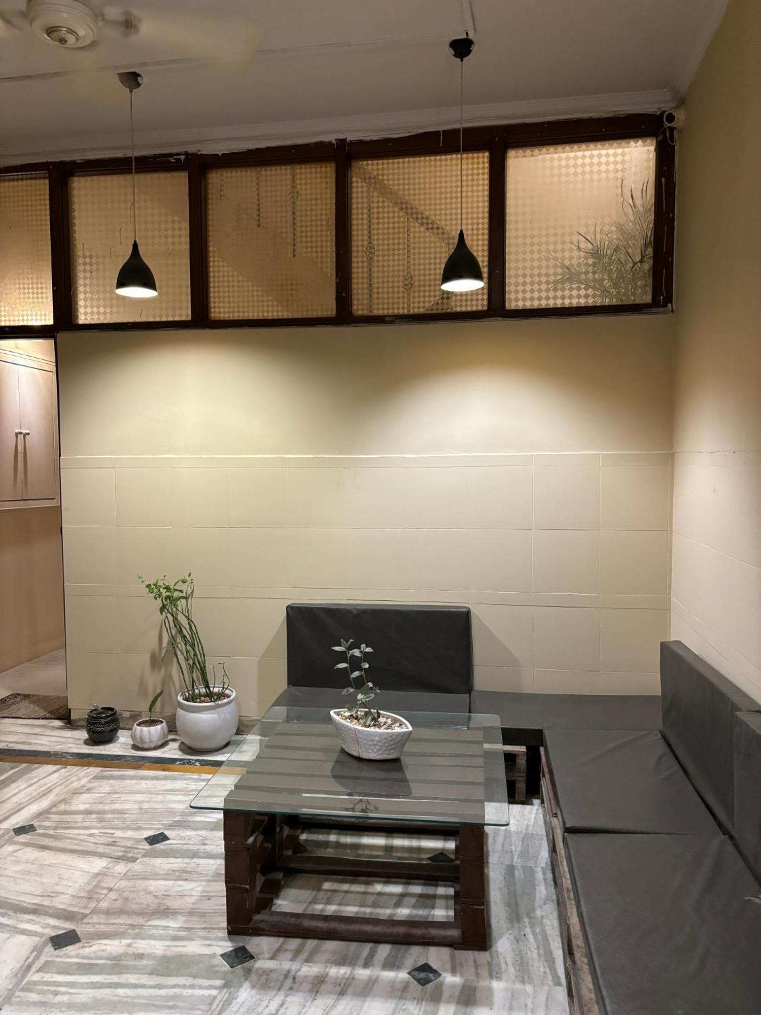 Atharva'S Homestay By Goaround Homes - Nehru Enclave Metro, South Delhi นิวเดลี ภายนอก รูปภาพ