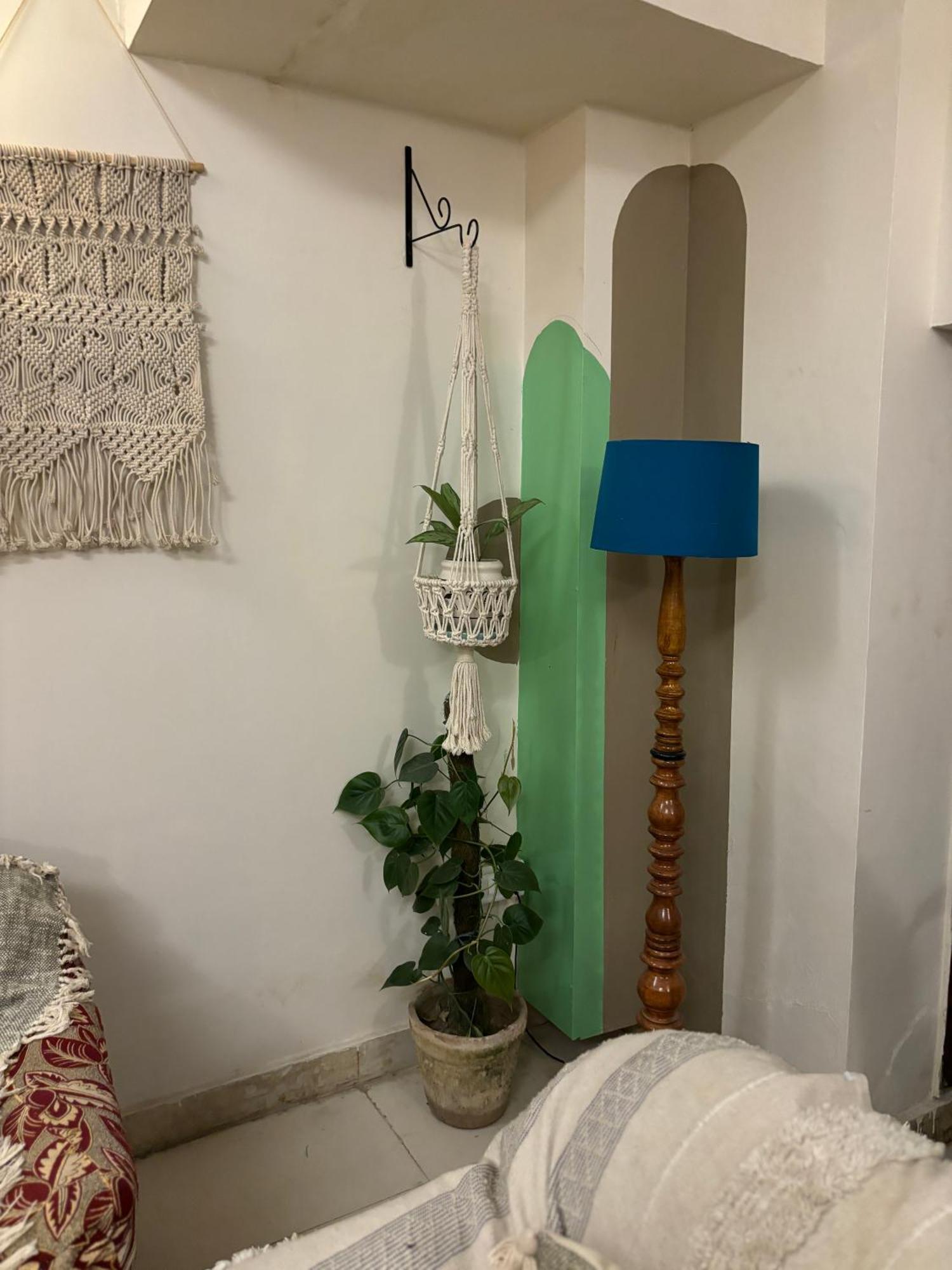 Atharva'S Homestay By Goaround Homes - Nehru Enclave Metro, South Delhi นิวเดลี ภายนอก รูปภาพ